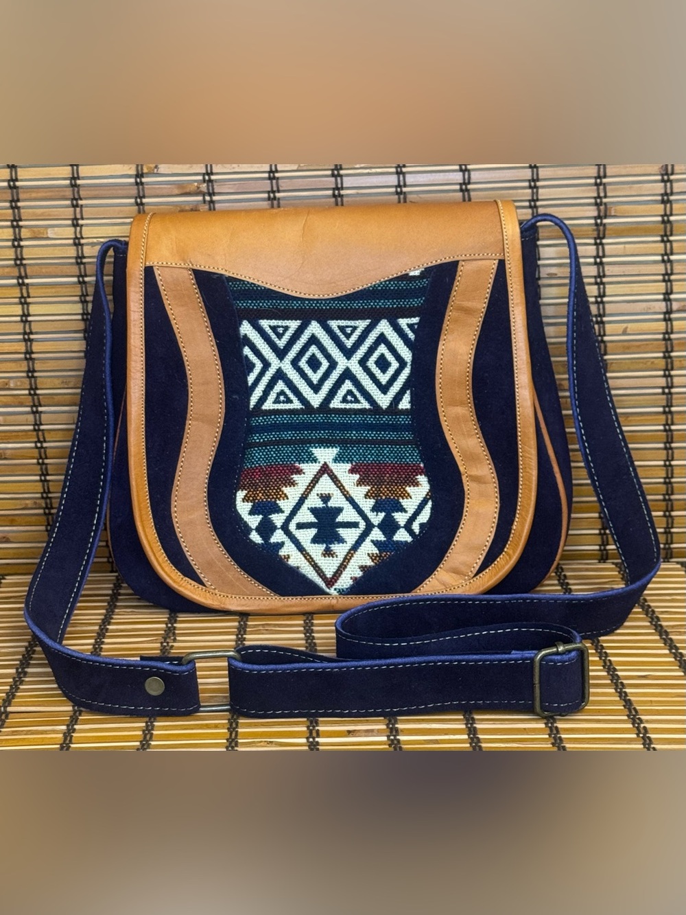 Artesian Crafted Peruvian crossbody Bag, In Cusco Diamond Design.